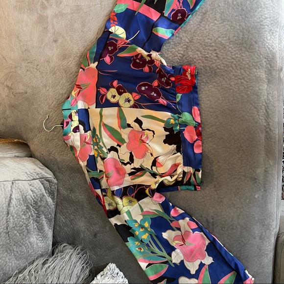 Crop top - Picture 2 of 2